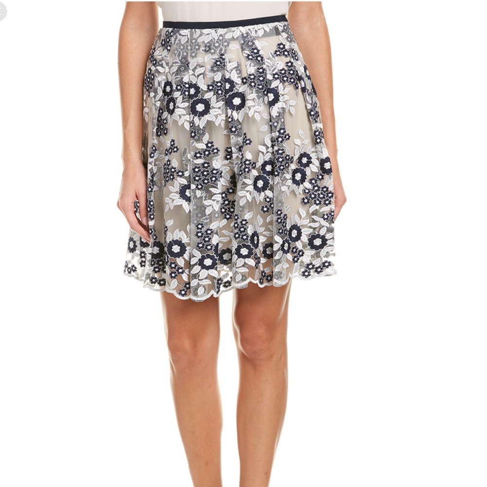 NWT T Tahari Nicole Floral Lace Skirt in Blueberry